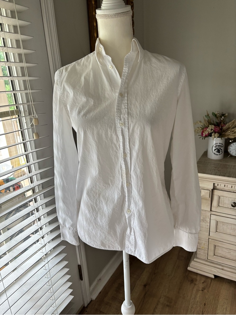 Ralph Lauren Purple Label white button down blouse size 6 100% cotton